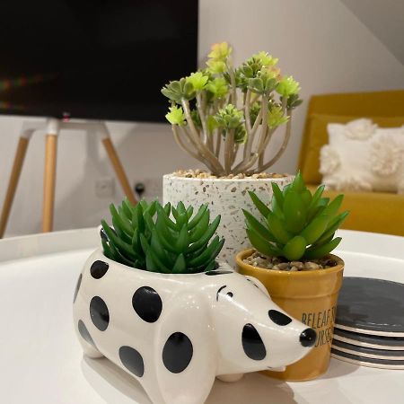 Unique Luxury Detached Apartment In Windsor That Sleeps 4 외부 사진