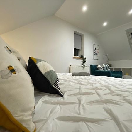 Unique Luxury Detached Apartment In Windsor That Sleeps 4 외부 사진