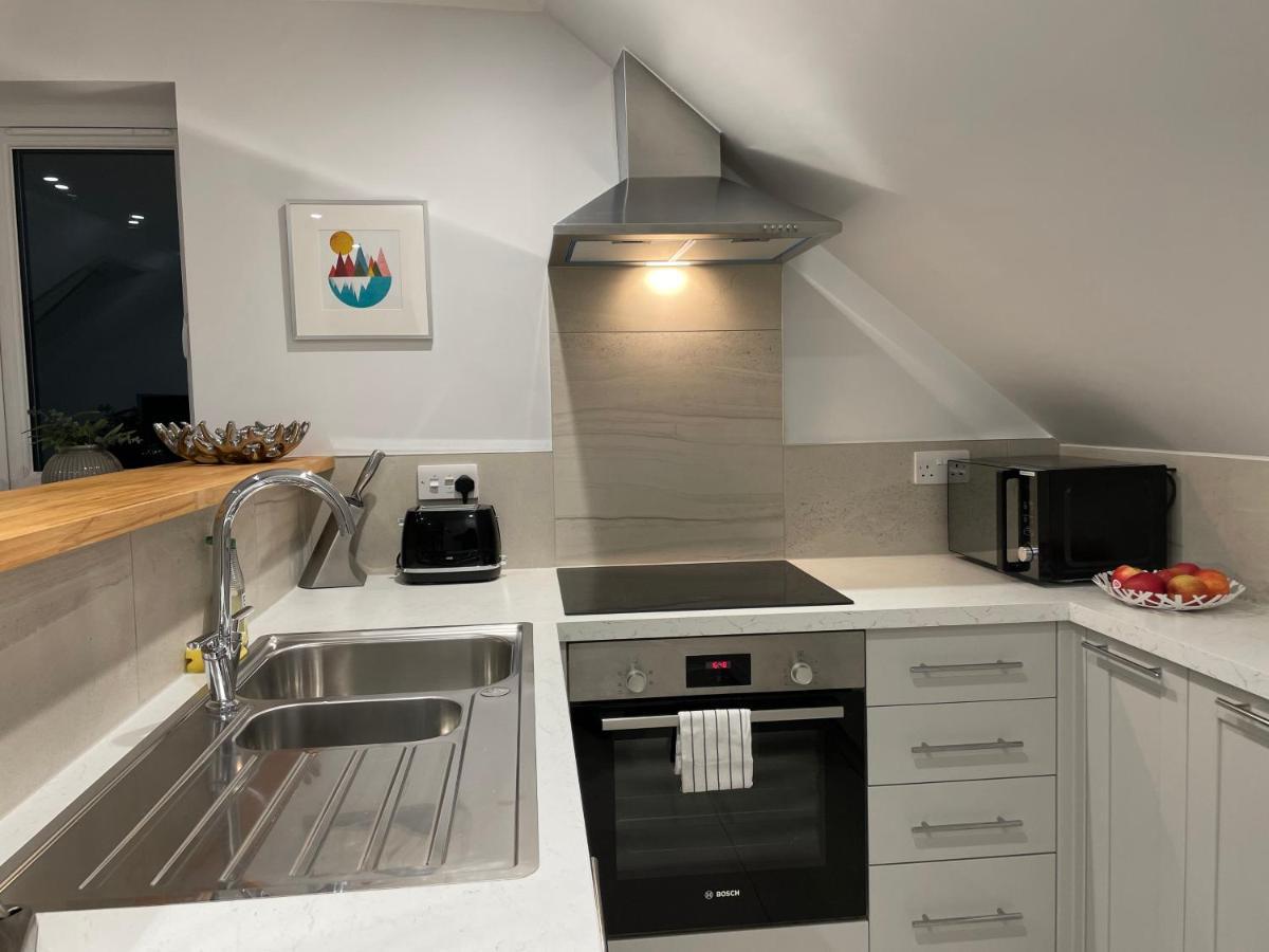 Unique Luxury Detached Apartment In Windsor That Sleeps 4 외부 사진