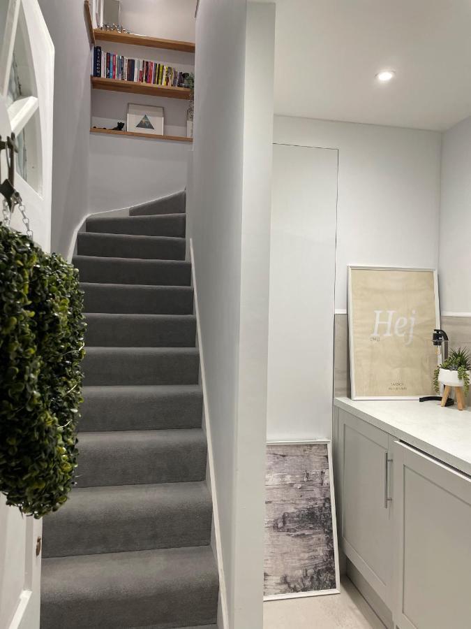 Unique Luxury Detached Apartment In Windsor That Sleeps 4 외부 사진