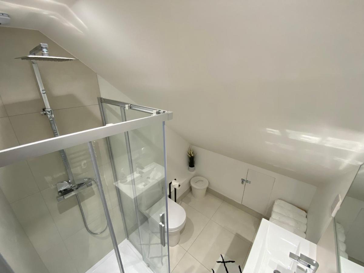 Unique Luxury Detached Apartment In Windsor That Sleeps 4 외부 사진