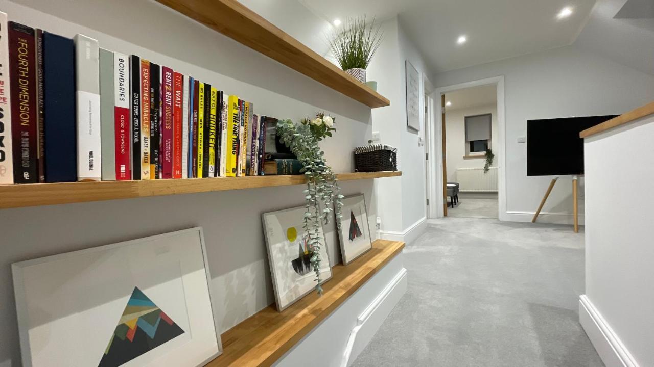 Unique Luxury Detached Apartment In Windsor That Sleeps 4 외부 사진