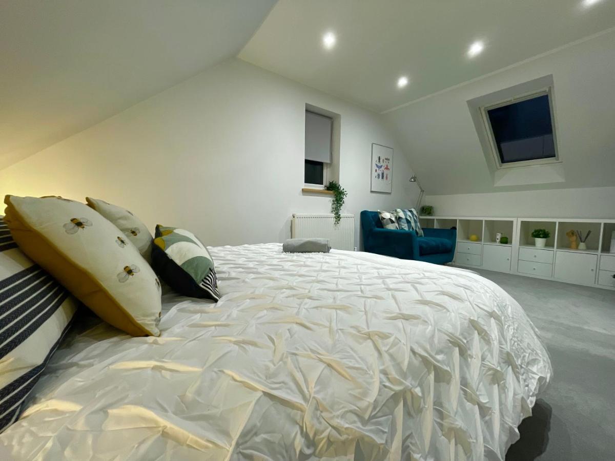 Unique Luxury Detached Apartment In Windsor That Sleeps 4 외부 사진