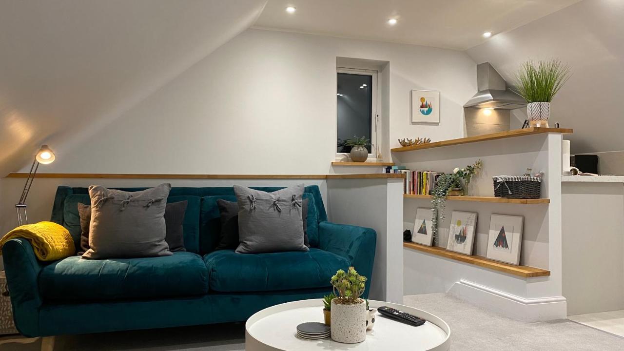 Unique Luxury Detached Apartment In Windsor That Sleeps 4 외부 사진
