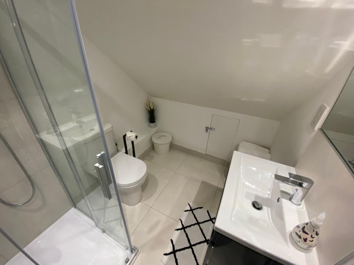 Unique Luxury Detached Apartment In Windsor That Sleeps 4 외부 사진