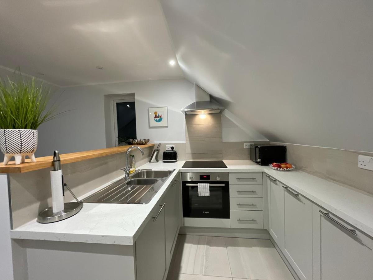 Unique Luxury Detached Apartment In Windsor That Sleeps 4 외부 사진